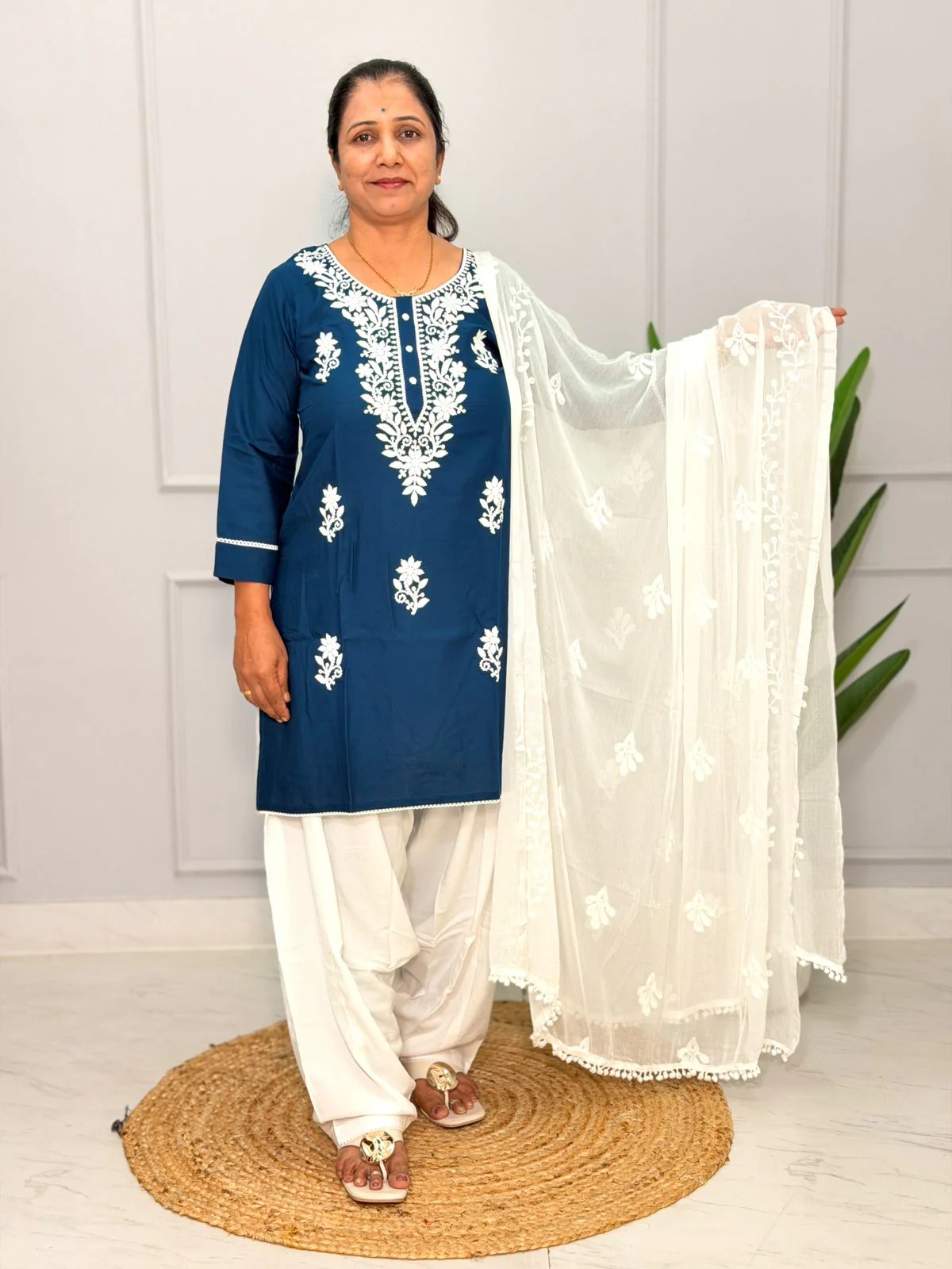 Lakhnavi Kurti Pant Set 110503